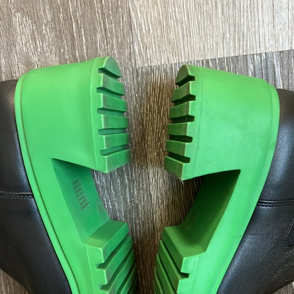 STEVE MADDEN - Picture 12 of 17